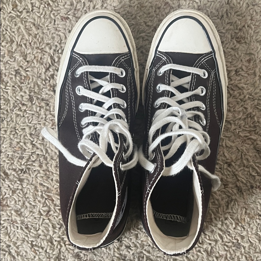 Converse High-Tops - Picture 2 of 11